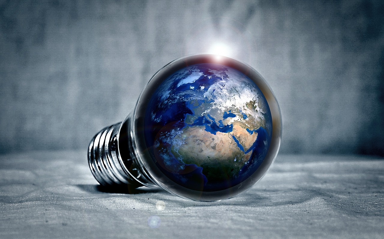 earth-2581631_1280